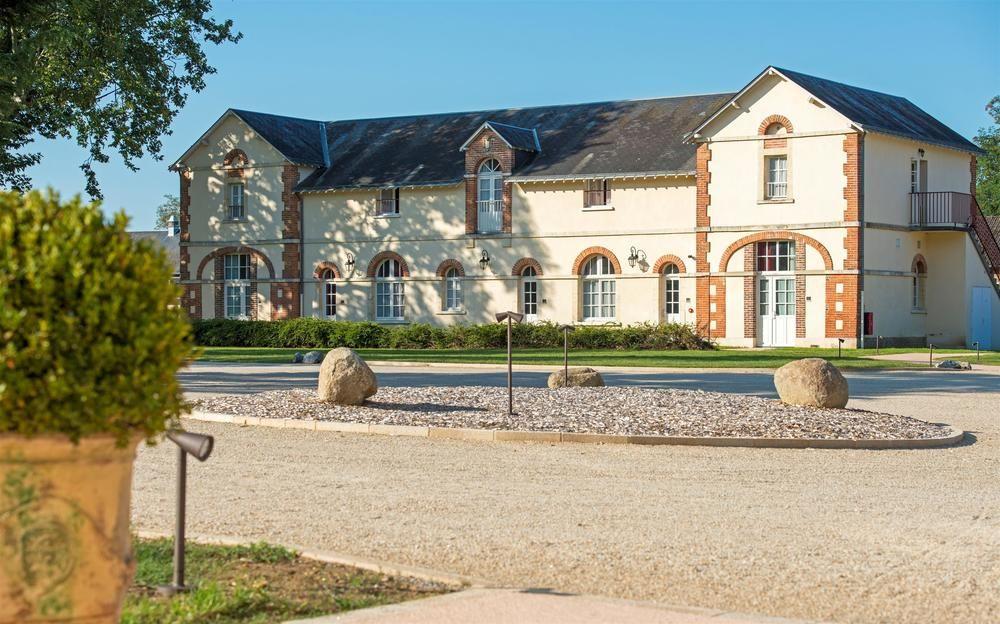 Hotel Country Club Yvré-lʼÉvêque Exterior foto